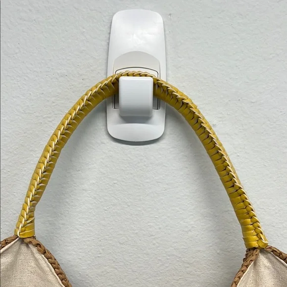 🌾 Tommy Bahama Tan Hobo Bag with Tassel - Picture 6 of 13